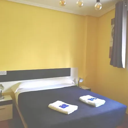 Txoko Maitea Pentsioa Guest house *