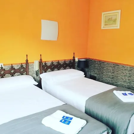 Txoko Maitea Pentsioa Guest house *