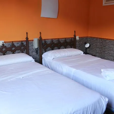 Txoko Maitea Pentsioa Guest house *