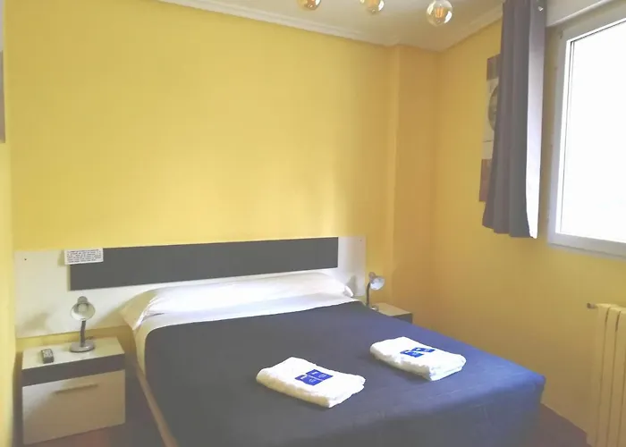 Txoko Maitea Pentsioa Guest house *